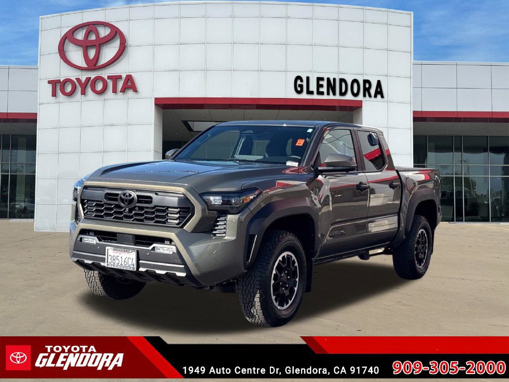 Used 2024 Toyota Tacoma TRD Off-Road w/ TRD Off Road Premium Package AWD/4WD image 5