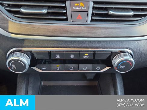 Used 2025 Nissan Altima 2.5 SV image 23