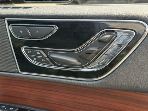 Used 2023 Lincoln Navigator Reserve AWD/4WD image 30