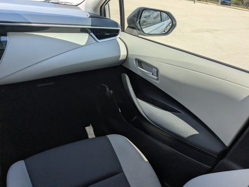 Used 2023 Toyota Corolla LE image 17