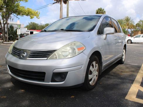 Used 2009 Nissan Versa 1.8 S w/ PWR Pkg FWD image 2