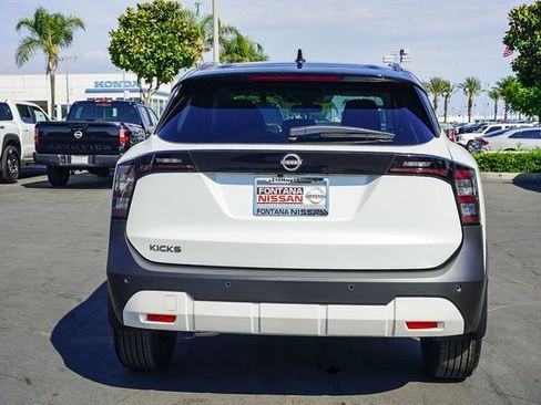 New 2026 Nissan Kicks SV image 6