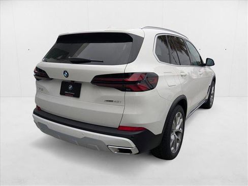 Used 2026 BMW X5 xDrive40i w/ Parking Assistance Package image 2