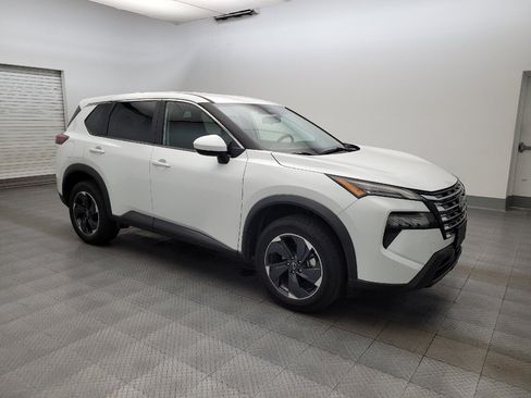 Used 2024 Nissan Rogue SV AWD/4WD image 11