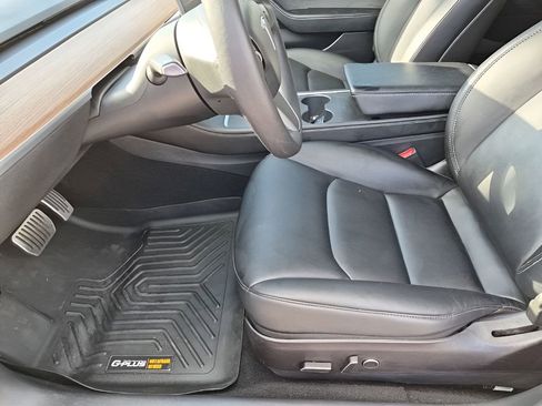 Used 2021 Tesla Model 3 Standard Range Plus image 31