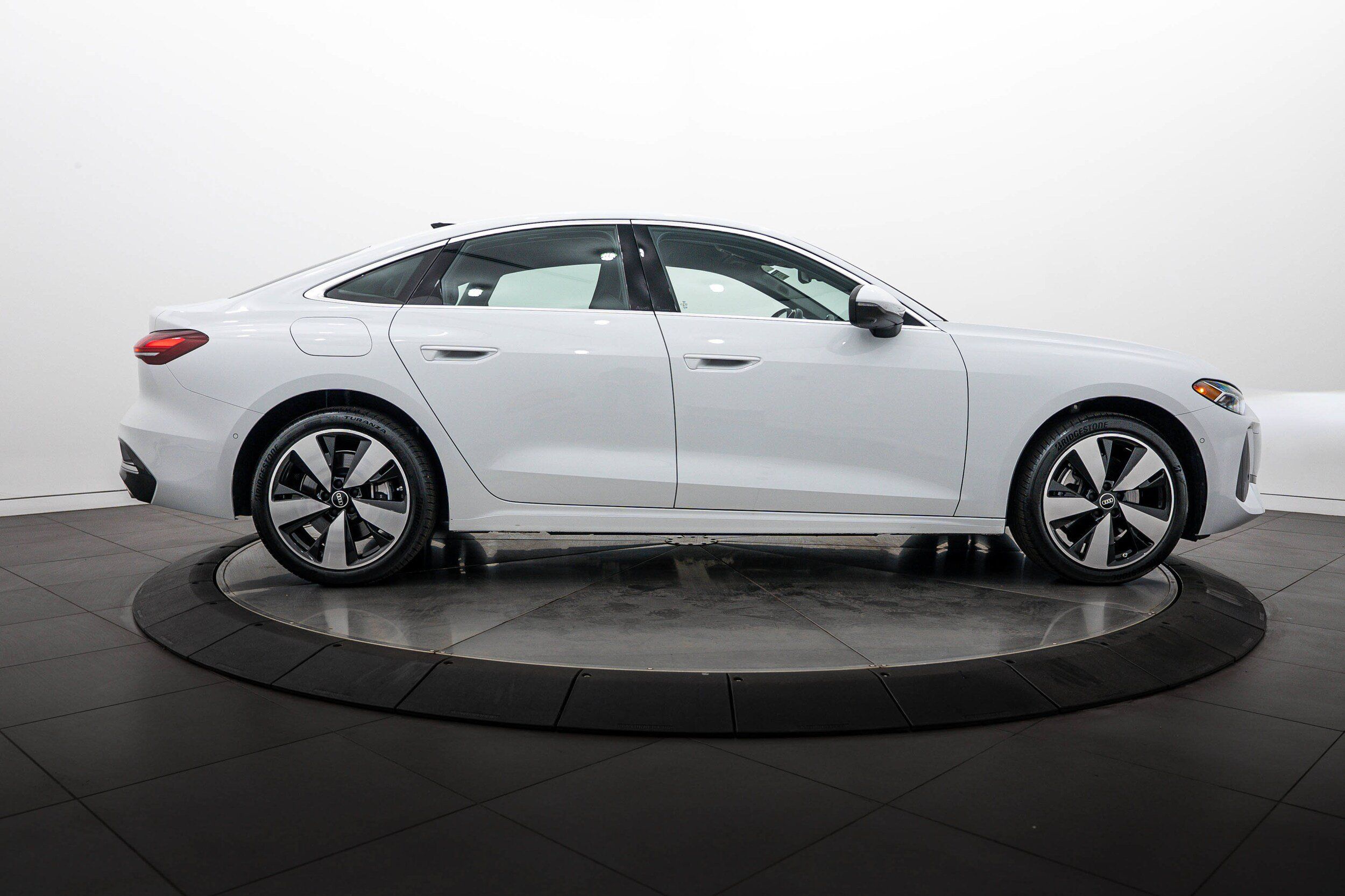 Used 2025 Audi A5 2.0T Premium Plus AWD/4WD image 3
