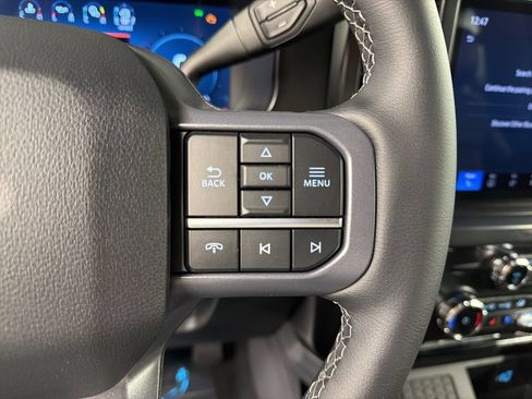 New 2026 Ford F250 Lariat w/ Black Appearance Package AWD/4WD image 19