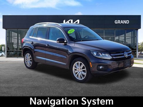 Used 2016 Volkswagen Tiguan SE image 3