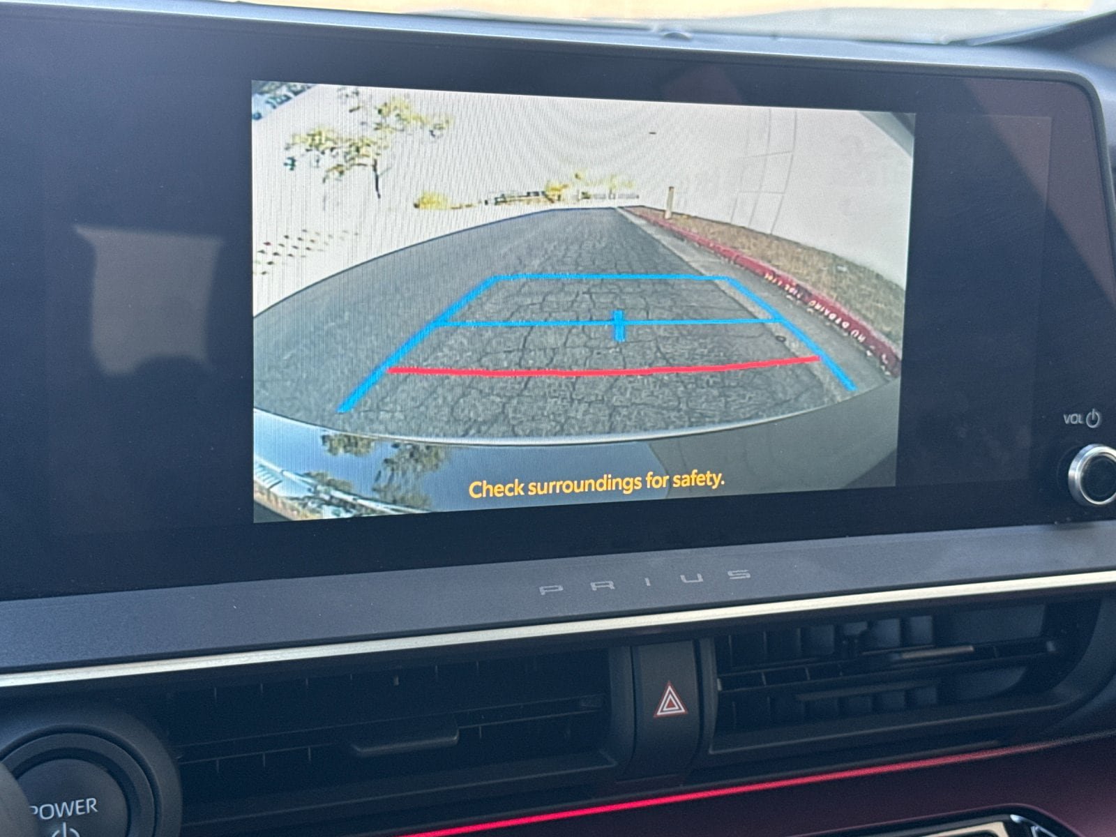 Used 2025 Toyota Prius Plug-In Hybrid FWD image 20