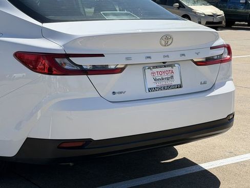 Certified 2025 Toyota Camry LE image 6