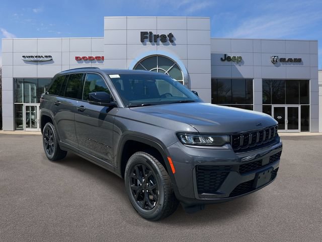 New 2026 Jeep Grand Cherokee Altitude AWD/4WD image 1