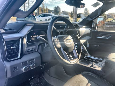 New 2026 GMC Sierra 2500 Denali w/ Denali Reserve Package image 17