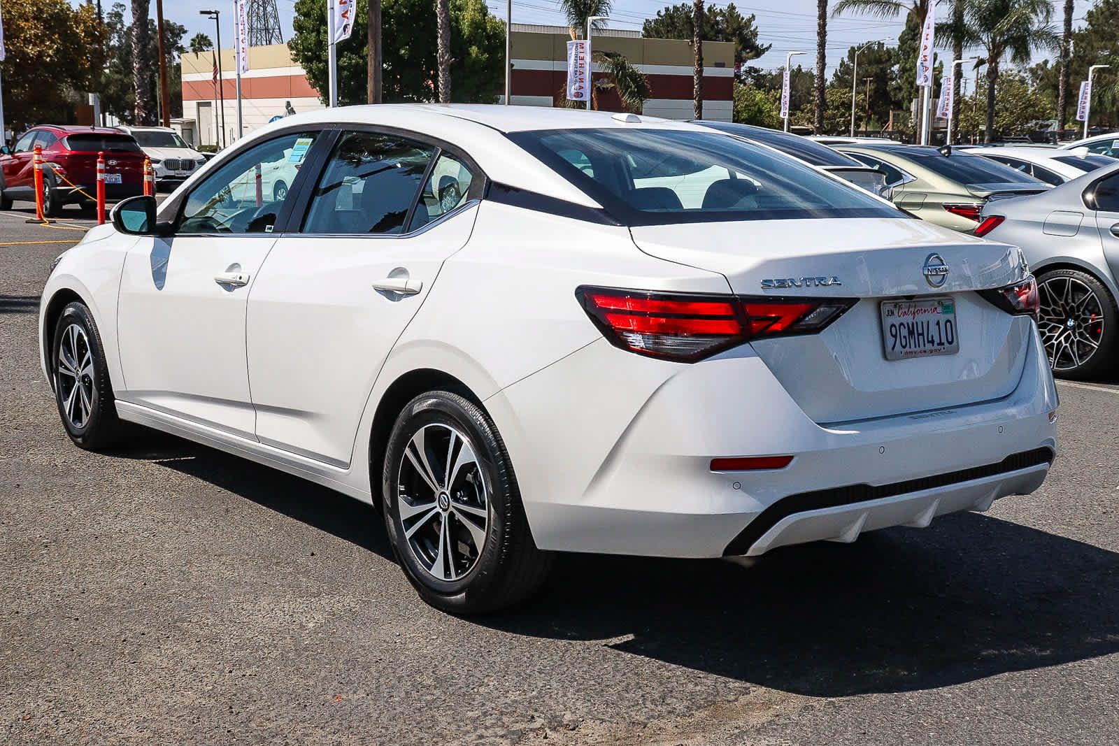 Used 2023 Nissan Sentra SV FWD image 9