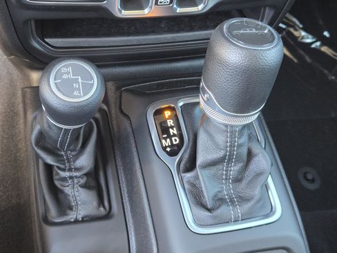 New 2026 Jeep Gladiator Sport image 16