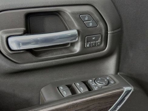 Used 2020 Chevrolet Silverado 2500 LTZ w/ LTZ Premium Package image 19