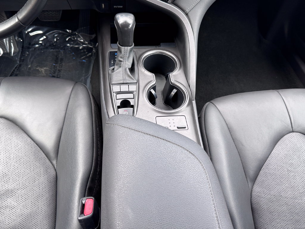 Used 2023 Toyota Camry XSE FWD image 32