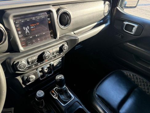 Used 2022 Jeep Wrangler Unlimited Sahara image 26