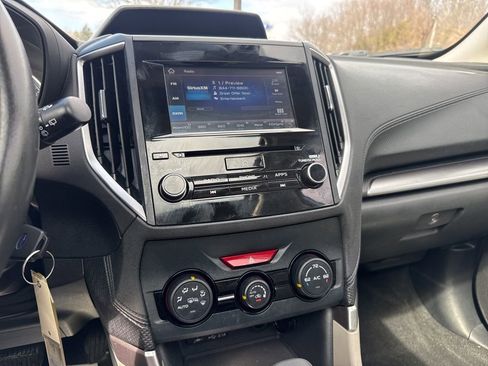 Used 2019 Subaru Forester Premium w/ All-Weather Package image 16