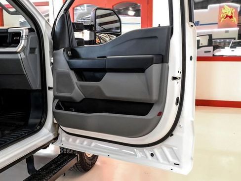 Used 2025 Ford F350 XL w/ FX4 Off-Road Package image 38