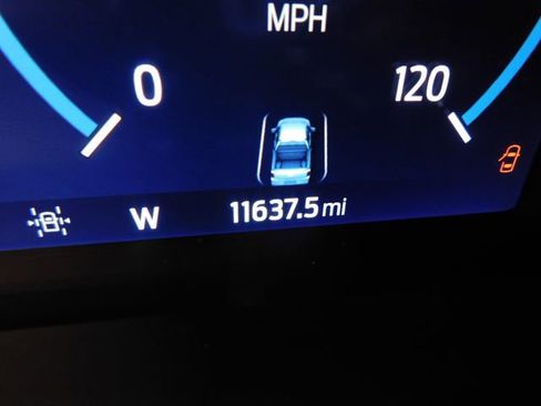 Used 2022 Ford F150 Lariat w/ Equipment Group 502A High image 33