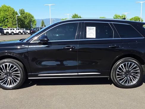 Used 2022 Lincoln Corsair Reserve w/ Equipment Group 201A AWD/4WD image 5