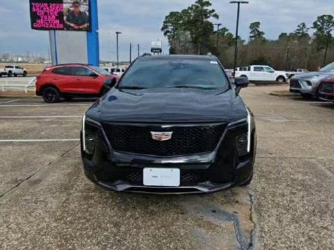 Certified 2025 Cadillac XT4 Sport image 3