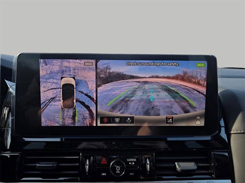 New 2026 Nissan Pathfinder SL image 26