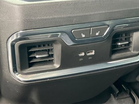 Used 2022 Chevrolet Silverado 1500 High Country w/ High Country Premium Package image 15