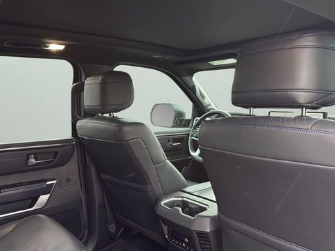 Used 2023 Toyota Sequoia Platinum AWD/4WD image 26