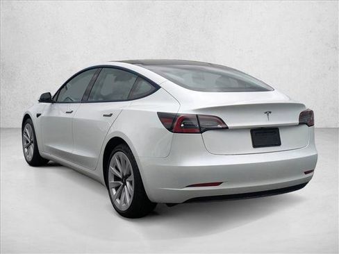 Used 2023 Tesla Model 3 Standard Range image 8