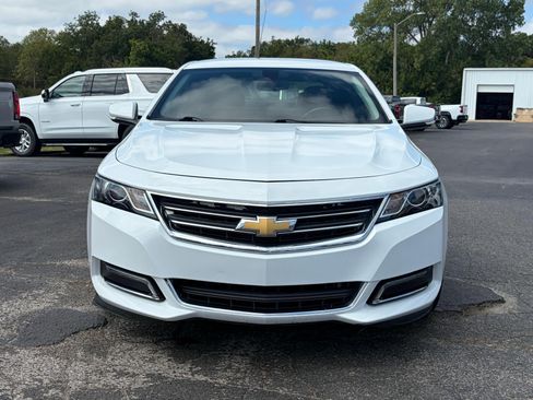 Used 2018 Chevrolet Impala LT FWD image 12