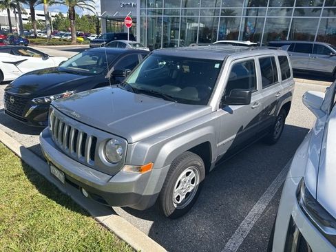 Used 2016 Jeep Patriot Sport w/ Power Value Group image 2