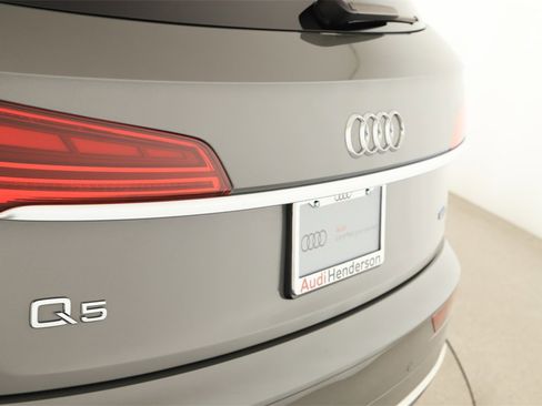 Certified 2023 Audi Q5 2.0T Premium w/ Convenience Package image 31