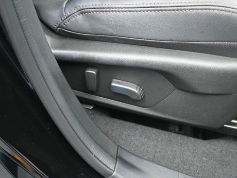 Used 2025 Subaru Forester Touring AWD/4WD image 17