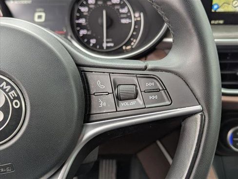 Used 2018 Alfa Romeo Stelvio Ti AWD/4WD image 12