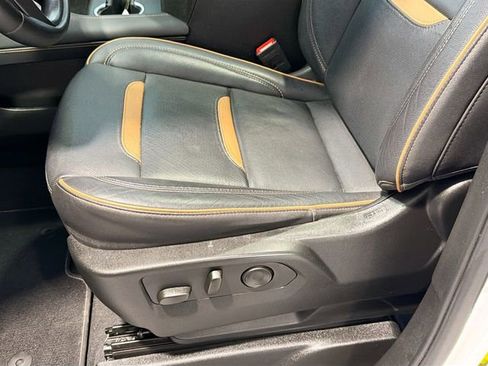 Certified 2023 GMC Yukon AT4 image 20