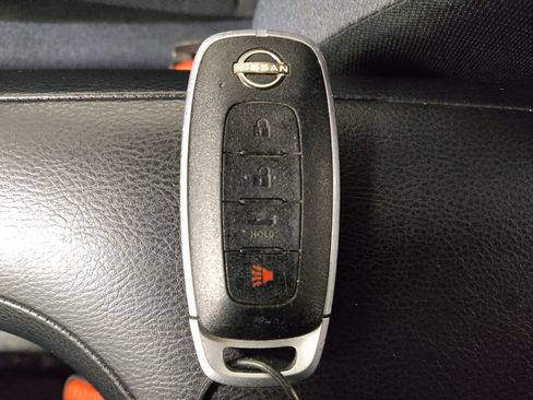 Used 2024 Nissan Versa SV w/ Trunk Package FWD image 32
