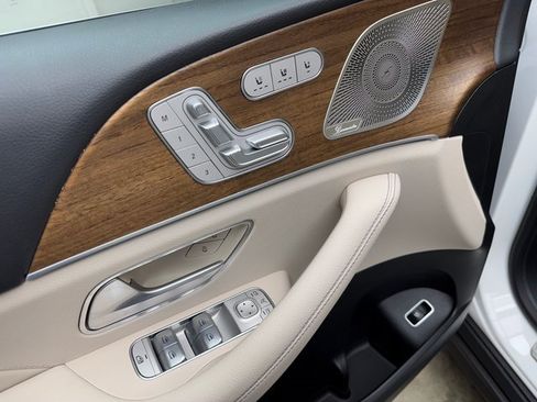 Certified 2024 Mercedes-Benz GLS 450 4MATIC image 11