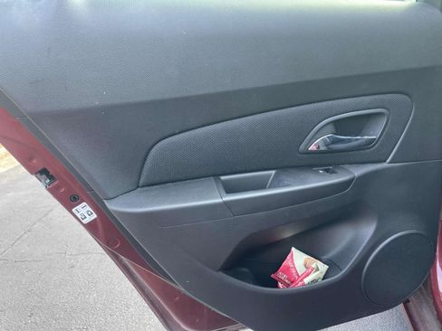 Used 2015 Chevrolet Cruze LT FWD image 13