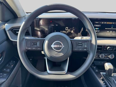 Used 2025 Nissan Kicks SV FWD image 14