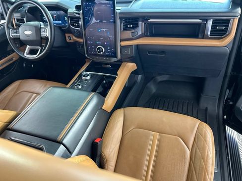 Used 2022 Ford Expedition Max Platinum AWD/4WD image 31