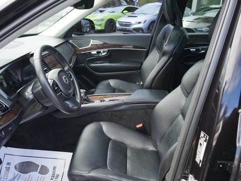 Used 2016 Volvo XC90 T6 Momentum w/ Momentum Plus Package AWD/4WD image 14