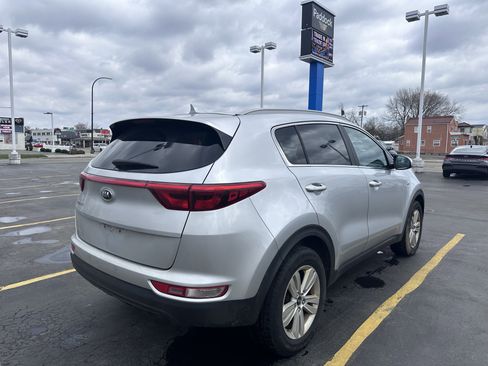 Used 2017 Kia Sportage LX w/ LX Popular Package image 8