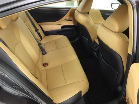 New 2025 Lexus ES 350 w/ Premium Package image 14