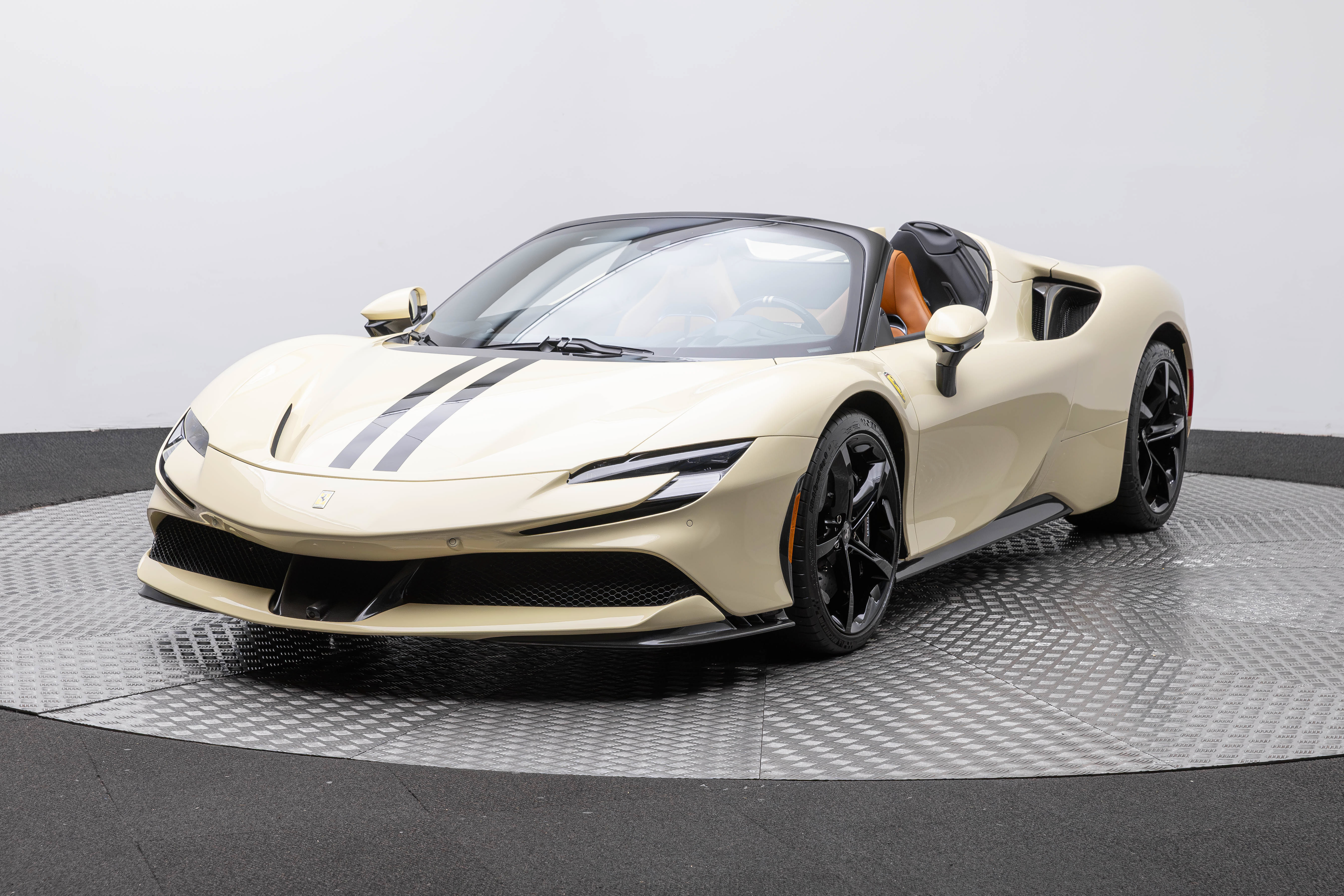 Used 2025 Ferrari SF90 Spider AWD/4WD image 1