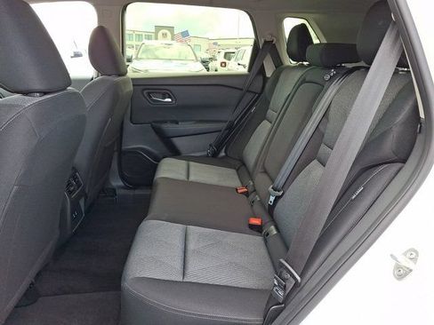 Used 2025 Nissan Rogue SV AWD/4WD image 13