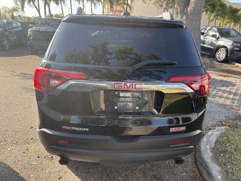 Used 2019 GMC Acadia SLT image 6