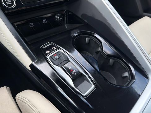 Used 2025 Audi Q5 Premium Plus image 45