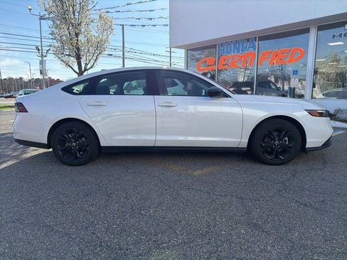 Certified 2025 Honda Accord SE image 4