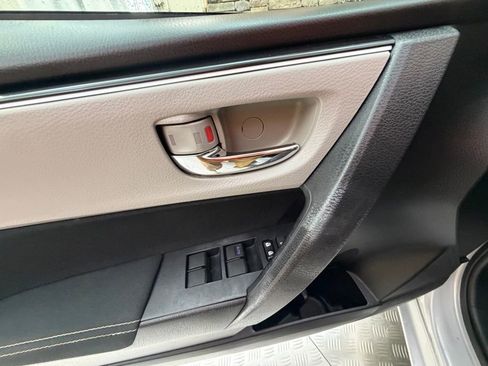 Used 2018 Toyota Corolla LE FWD image 24
